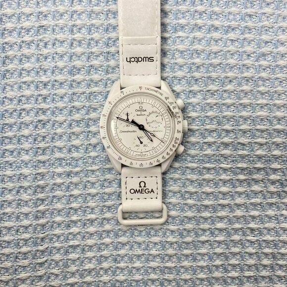 🔥Swatch x Omega Moonphase Snoopy ChronographBioceramic White